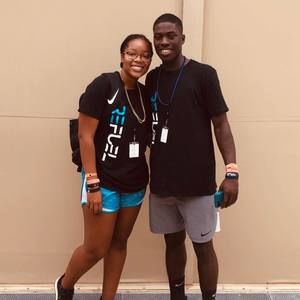 Meet your Posher, Alexis